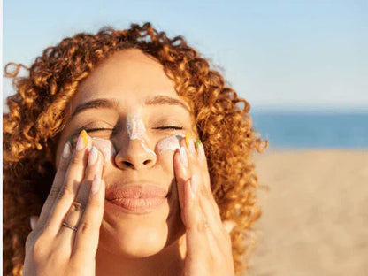 كريم الوجه من إيفلين Eveline Cosmetics بمعامل حماية SPF 50 – واقي شمسي عالي الحماية للاستخدام اليومي