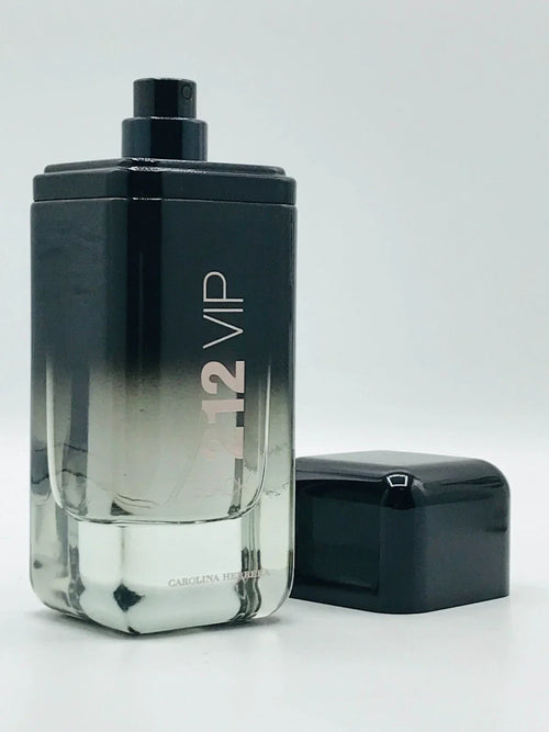 Carolina Herrera 212 VIP Black ماء عطر للرجال الأصلي